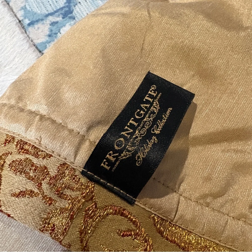 FrontGate Holiday Collection Tree Skirt 66